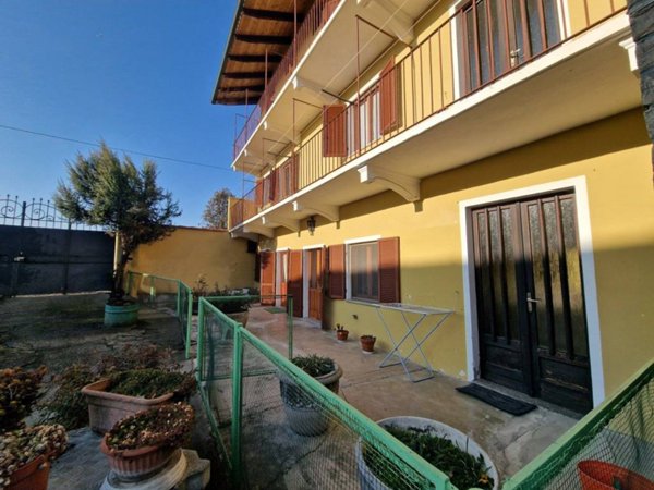 casa indipendente in vendita a Strambino in zona Cerone