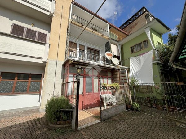 casa indipendente in vendita a Strambino