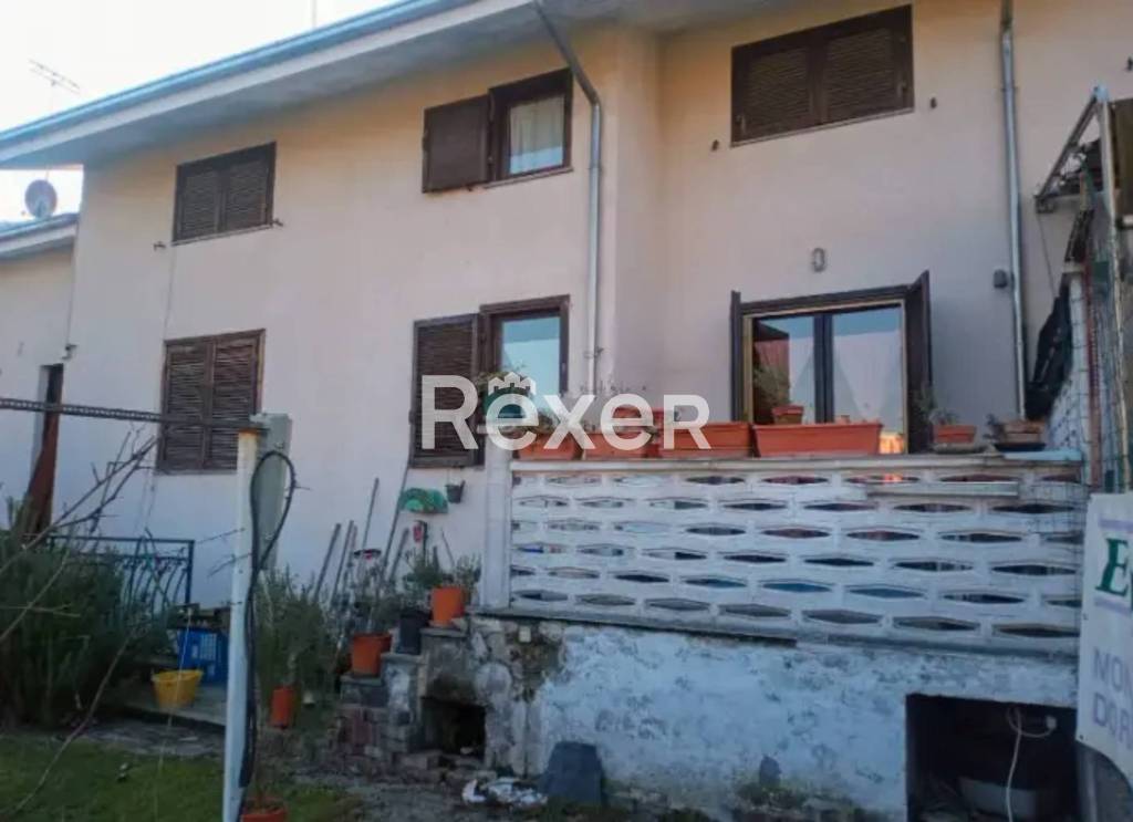 casa indipendente in vendita a Strambino in zona Realizio