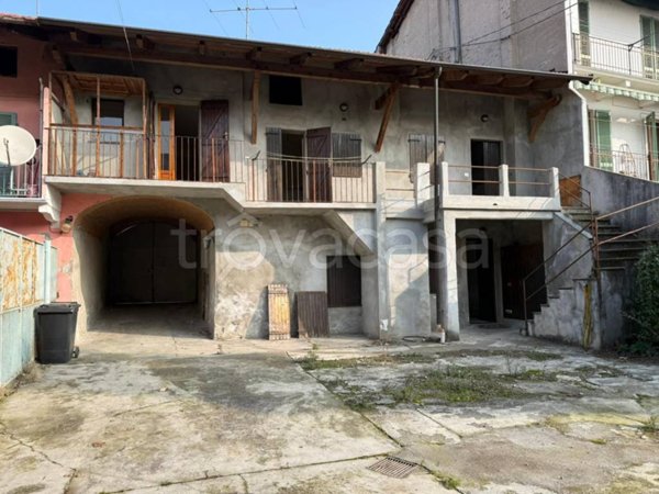 casa indipendente in vendita a Strambino