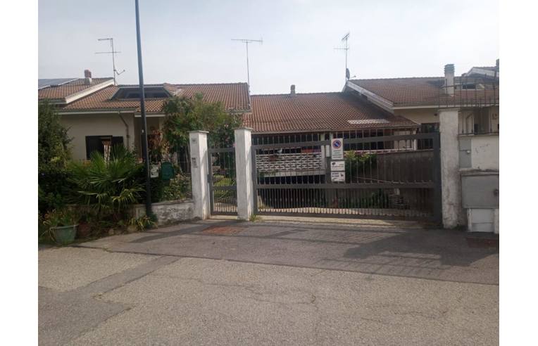 casa indipendente in vendita a Strambino in zona Realizio