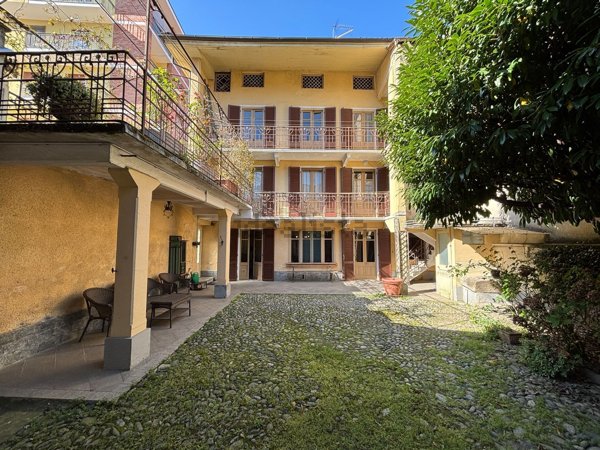 casa semindipendente in vendita a Strambino