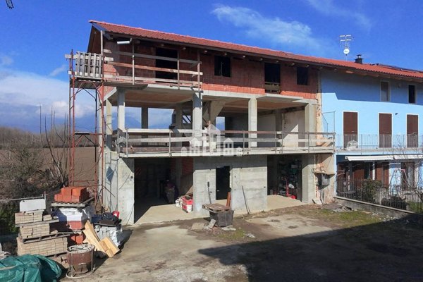 casa indipendente in vendita a Strambino in zona Cerone