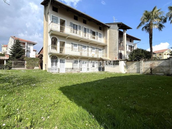 casa indipendente in vendita a Strambino