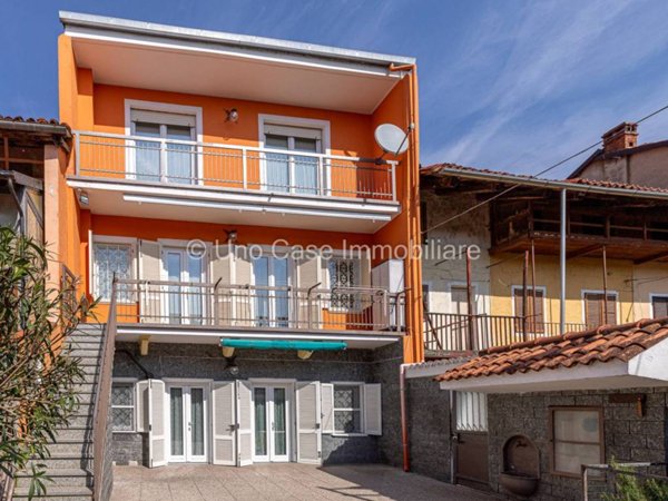 casa indipendente in vendita a Strambino in zona Carrone