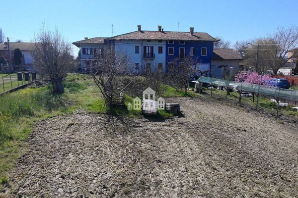 casa indipendente in vendita a Strambino