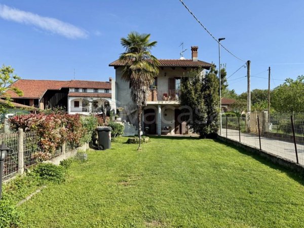 casa indipendente in vendita a Strambino in zona Cerone
