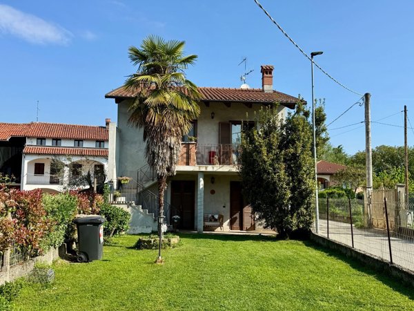 casa indipendente in vendita a Strambino in zona Cerone
