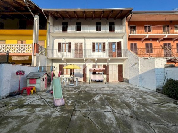 casa indipendente in vendita a Strambino in zona Cerone