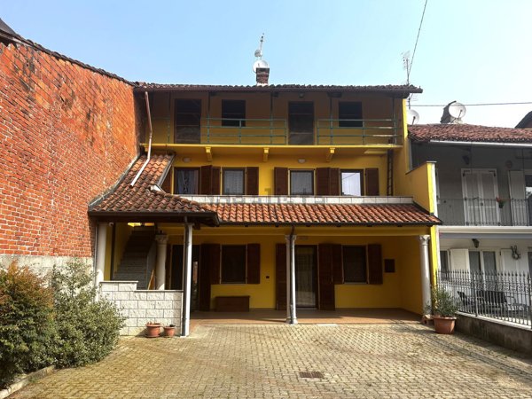casa indipendente in vendita a Strambino in zona Crotte