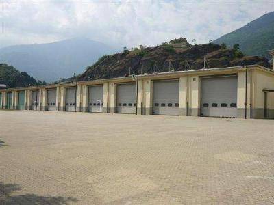 locale commerciale in vendita a Susa