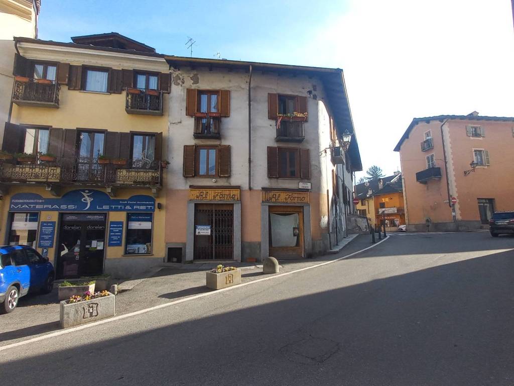 negozio in vendita a Susa