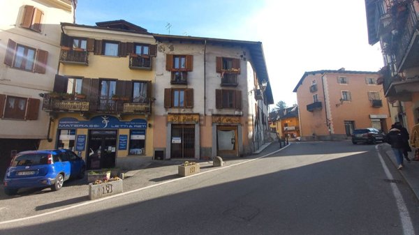 negozio in vendita a Susa