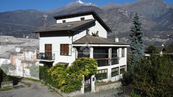 casa semindipendente in vendita a Susa