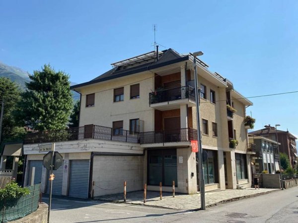 casa indipendente in vendita a Susa