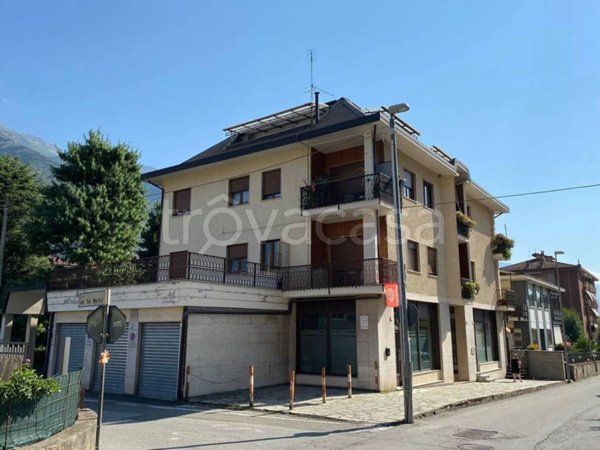 casa indipendente in vendita a Susa