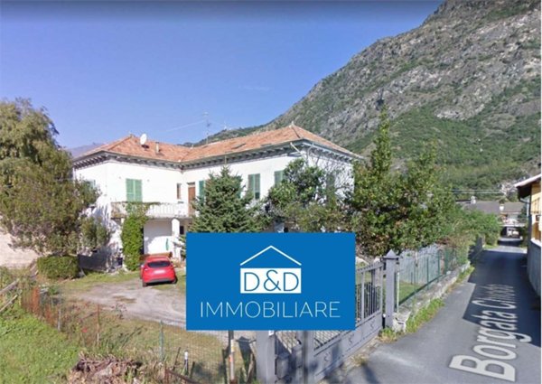 casa indipendente in vendita a Susa