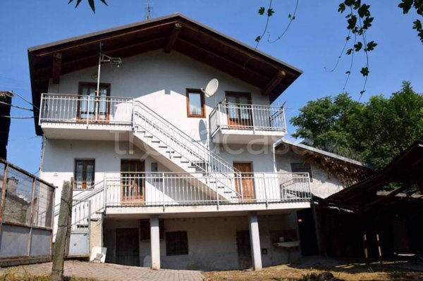 casa indipendente in vendita a Susa