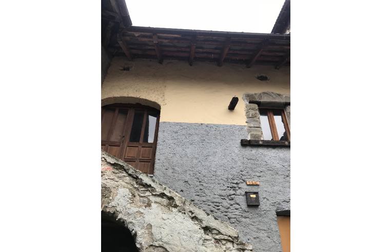 casa indipendente in vendita a Susa