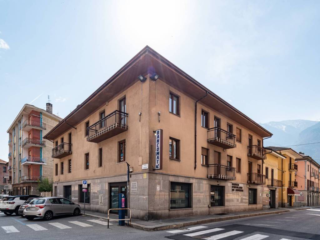 negozio in vendita a Susa