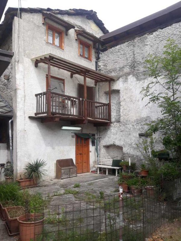 casa semindipendente in vendita a Susa