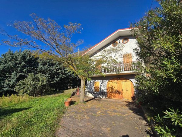 casa indipendente in vendita a Susa