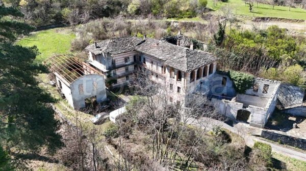 casa indipendente in vendita a Susa