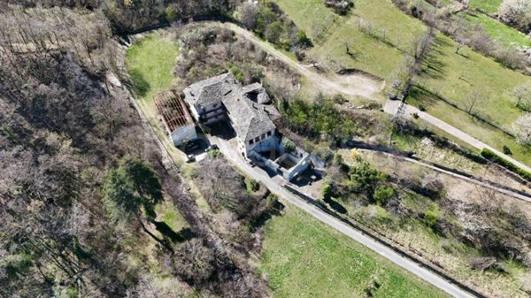 casa indipendente in vendita a Susa