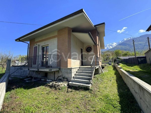 casa indipendente in vendita a Susa