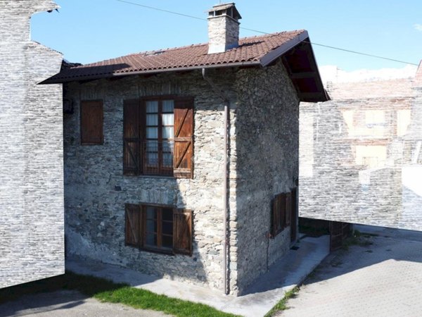 casa indipendente in vendita a Susa
