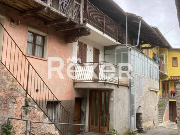 casa indipendente in vendita a Susa