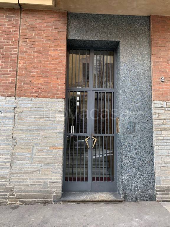 negozio in vendita a Torino in zona San Donato