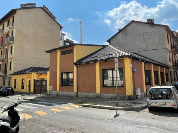 intera palazzina in vendita a Torino in zona Rebaudengo