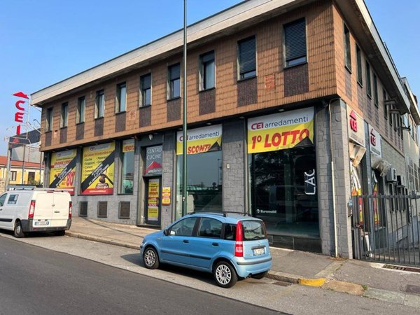 negozio in vendita a Torino in zona Rebaudengo