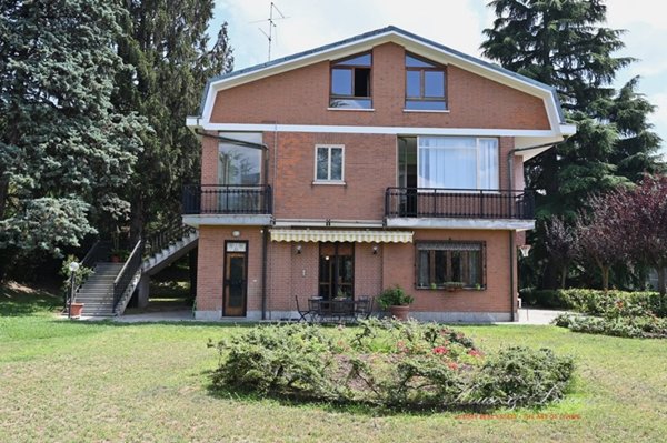 casa indipendente in vendita a Torino in zona Centro Storico