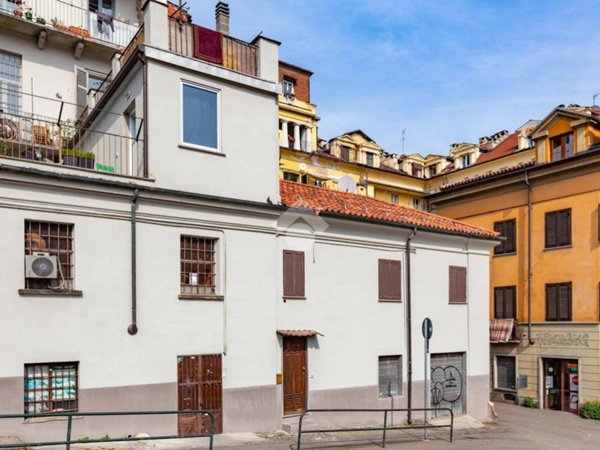 casa indipendente in vendita a Torino in zona Aurora