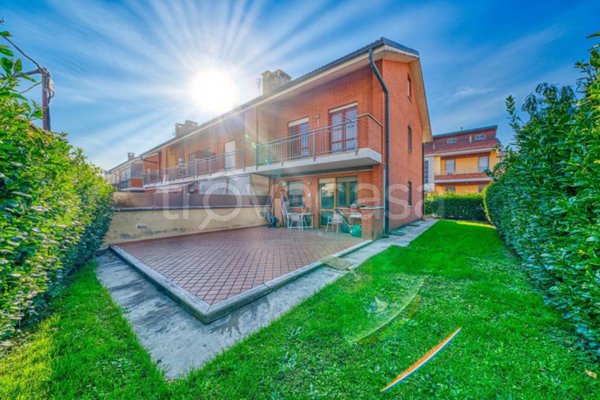 casa indipendente in vendita a Torino in zona Barca