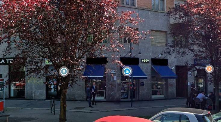 locale commerciale in vendita a Torino in zona Lingotto