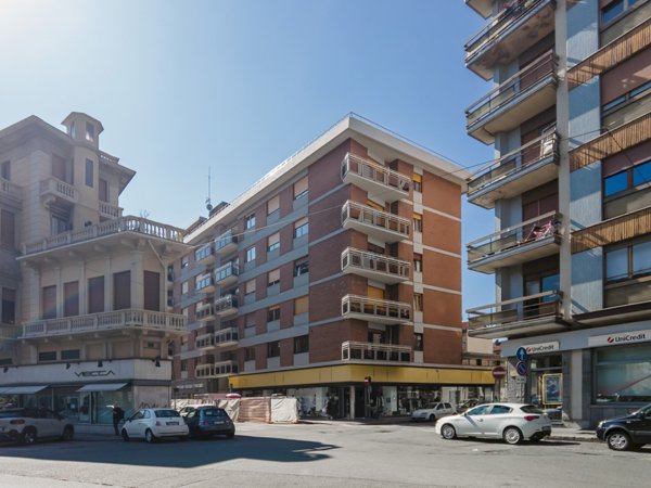 appartamento in vendita a Torino in zona Cenisia
