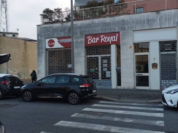 negozio in vendita a Torino in zona Madonna di Campagna