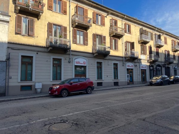 negozio in vendita a Torino in zona Madonna del Pilone