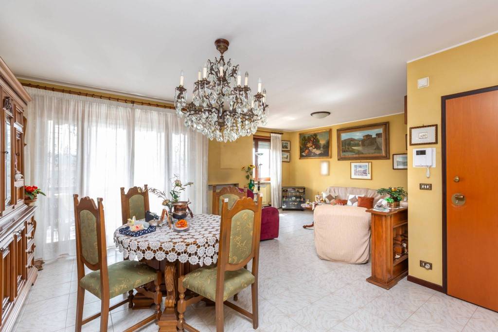 appartamento in vendita a Torino in zona Barca