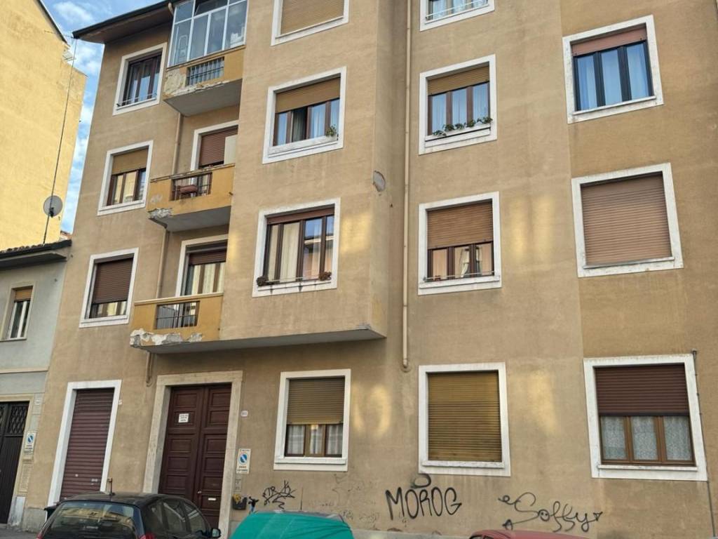 locale di sgombero in vendita a Torino in zona Mirafiori Sud