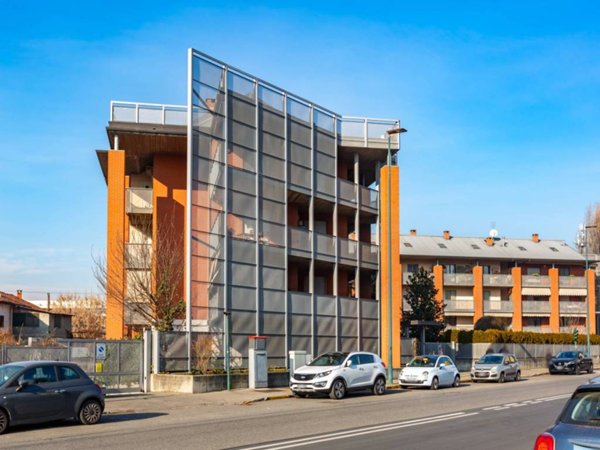 locale commerciale in vendita a Torino in zona Barca