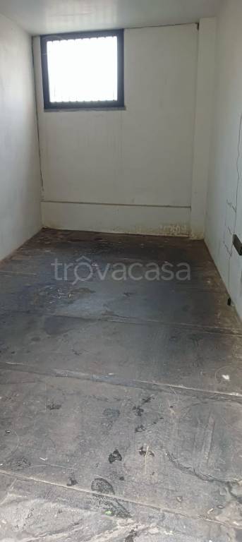 locale di sgombero in vendita a Torino in zona Madonna di Campagna