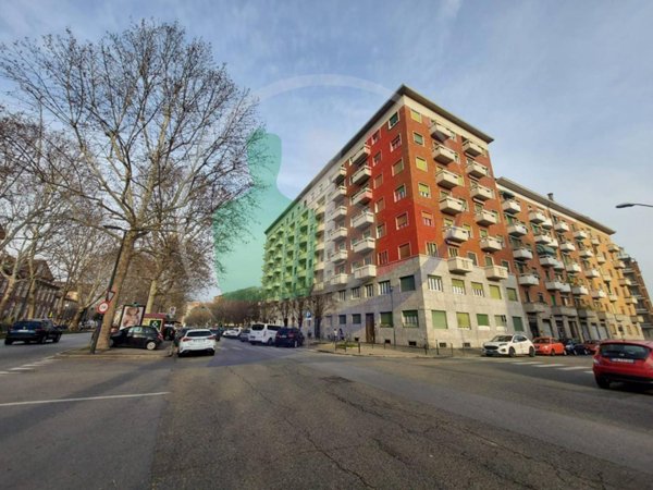 appartamento in vendita a Torino in zona Lingotto