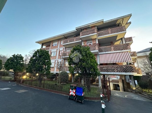 casa indipendente in vendita a Torino in zona Rosa