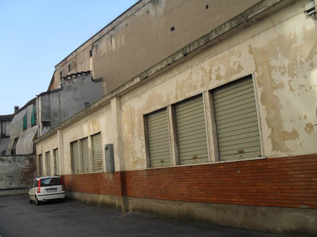 ufficio in vendita a Torino in zona Rebaudengo