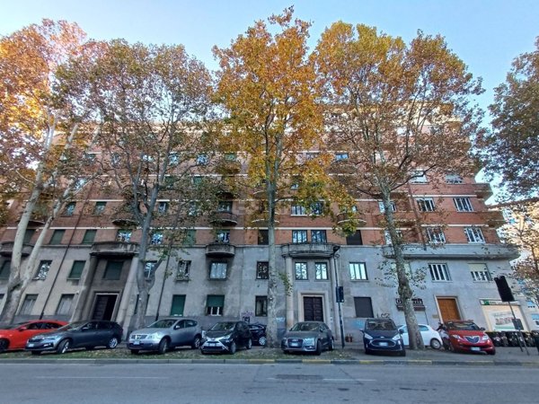 appartamento in vendita a Torino in zona Cit Turin