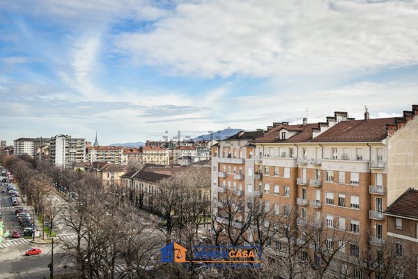 appartamento in vendita a Torino in zona Centro Storico